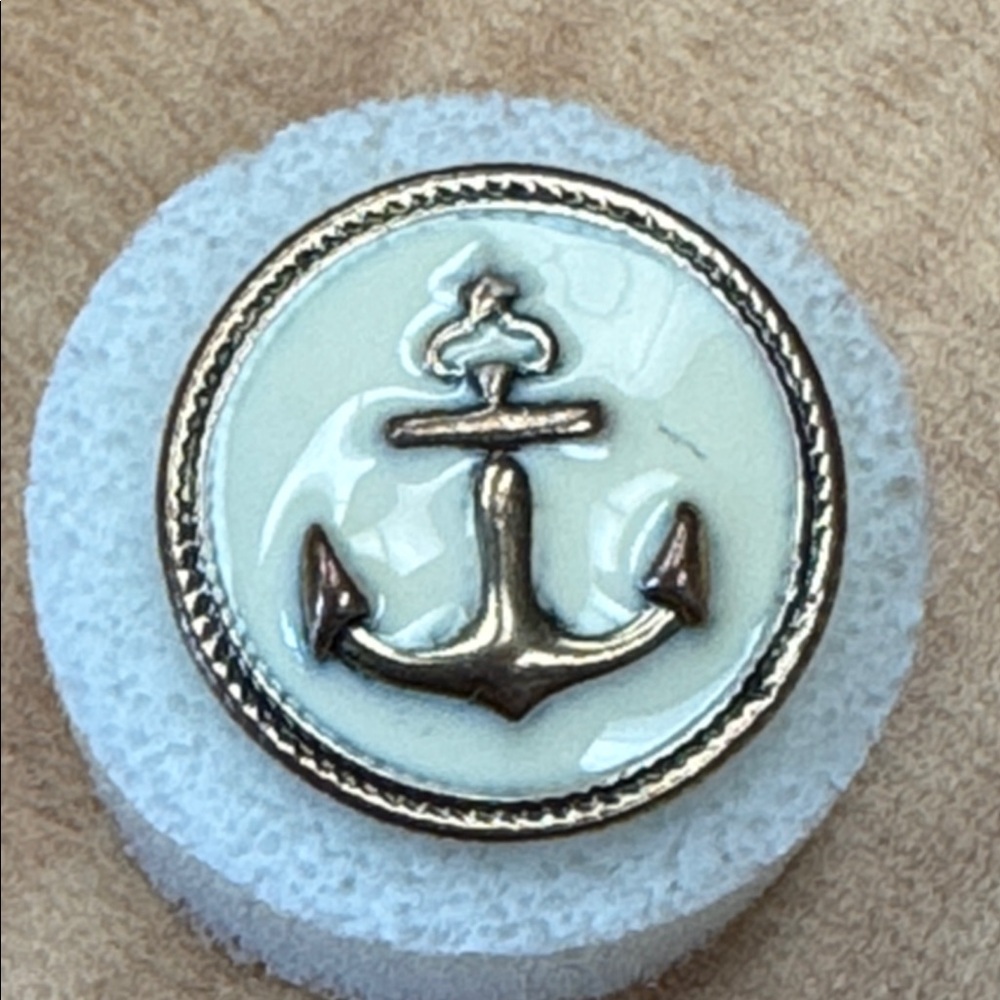 Ginger Snaps 20mm Cream Enamel and brass Anchor Snap
